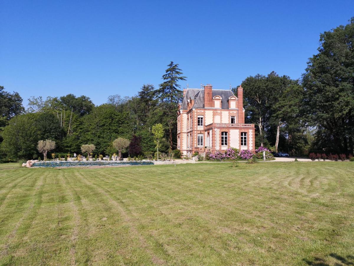 Chateau De Beauchene Chambres D'Hotes Allogny Exterior photo